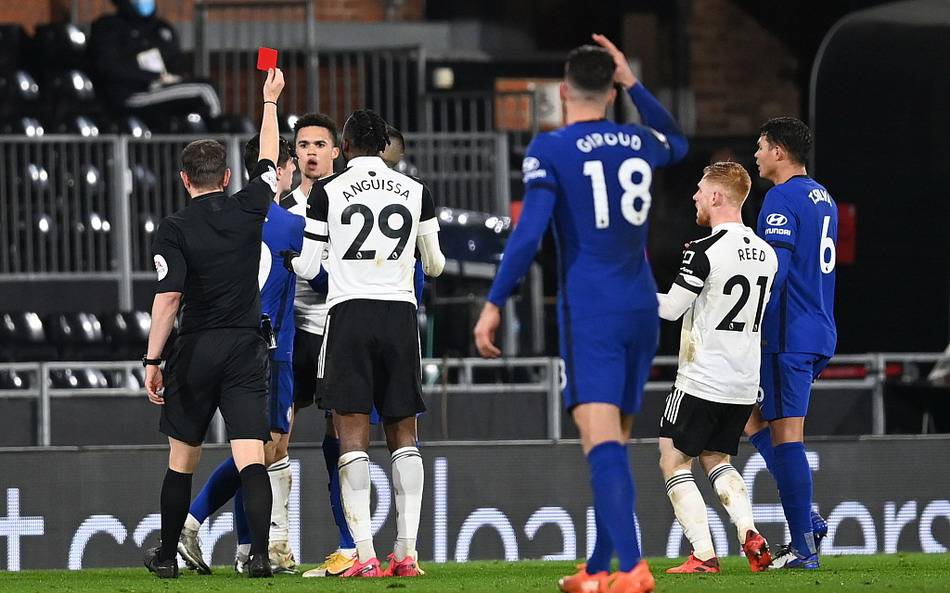 西乙队长数据光鲜，泰山一脚踢在钢板上