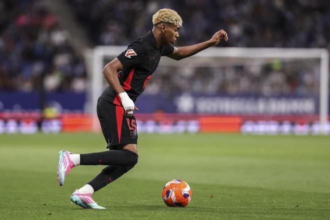 【日职】离生涯250救援只差2次！罗德守护神失控怒槌置物柜本季报销｜日本职棒