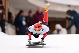 组图：CBA俱乐部杯广厦击败天津 塔克飞身暴扣